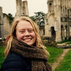 Meet your Posher, Iris